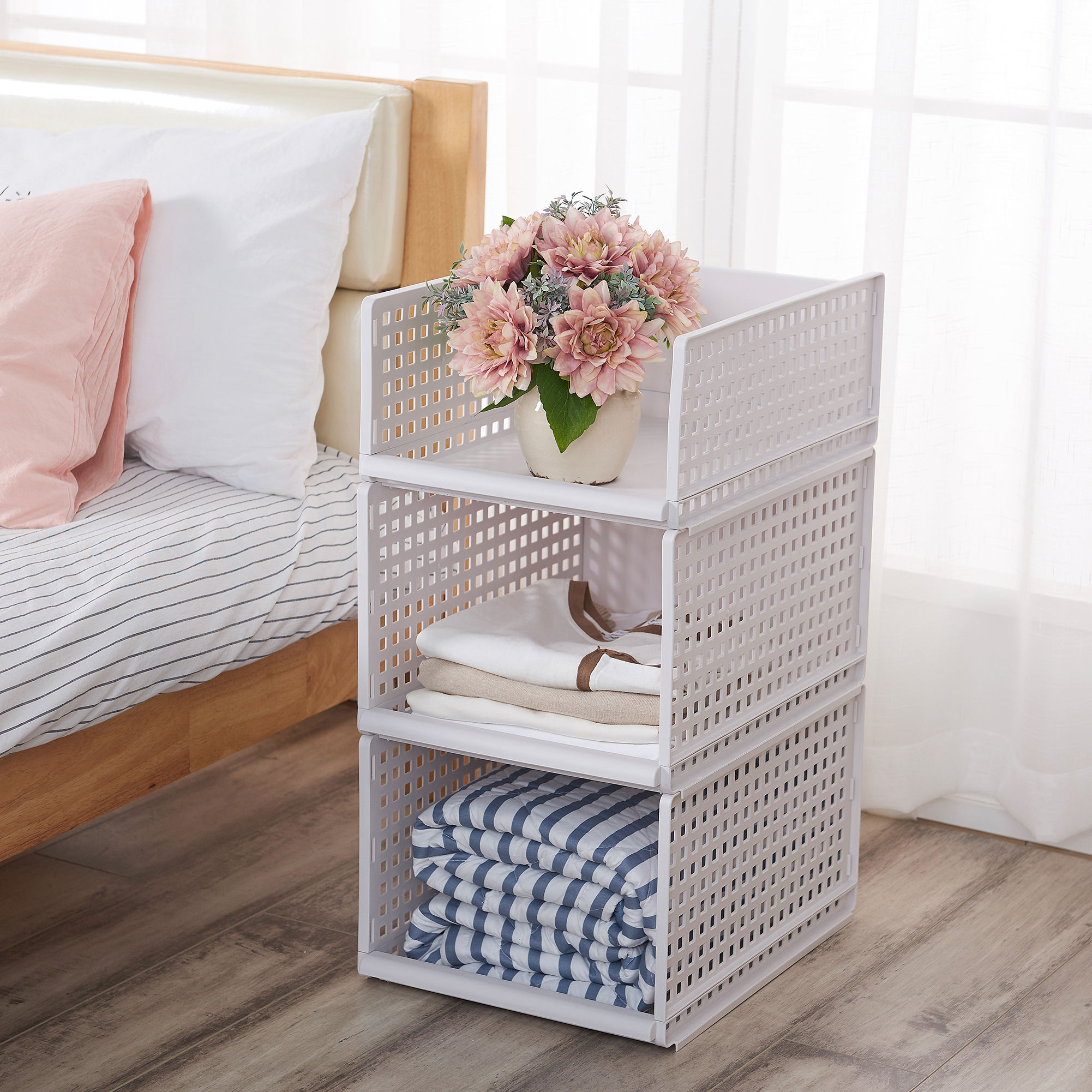 Multi-Tier Wardrobe Shelving Unit Master Bedroom Plastic Storage Basket Clothing Wardrobe Divider & Space-Saving Storage Basket